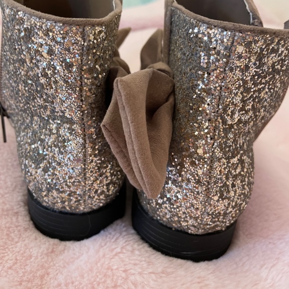 Kenneth Cole Tan booties with glitter - look brand new - Picture 3 of 9
